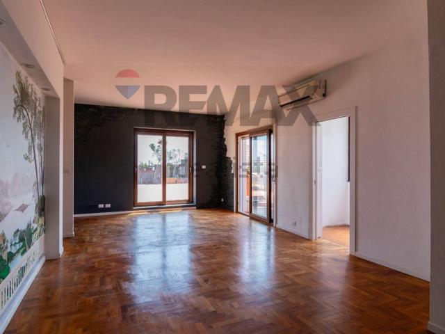 Appartamento in vendita di 110 m² in Via Acicastello, 91
