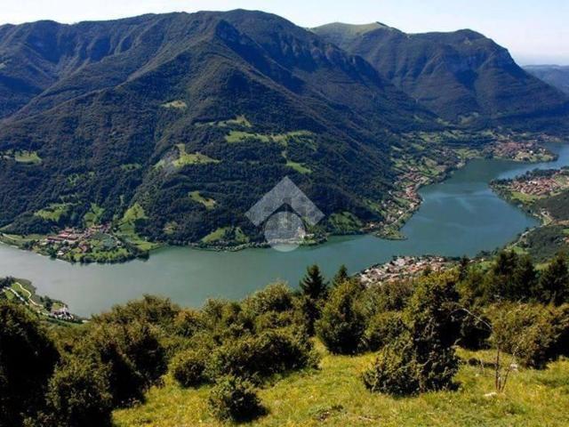 Appartamento in vendita di 110 m² in Via al Lago, 39
