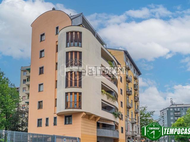 Appartamento in vendita di 110 m² in Via Ala, 2