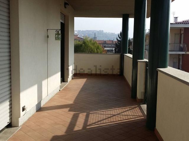 Appartamento in vendita di 110 m² in Via Alba, 67