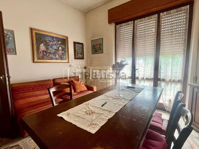 Appartamento in vendita di 110 m² in Via Alcide De Gasperi, 7