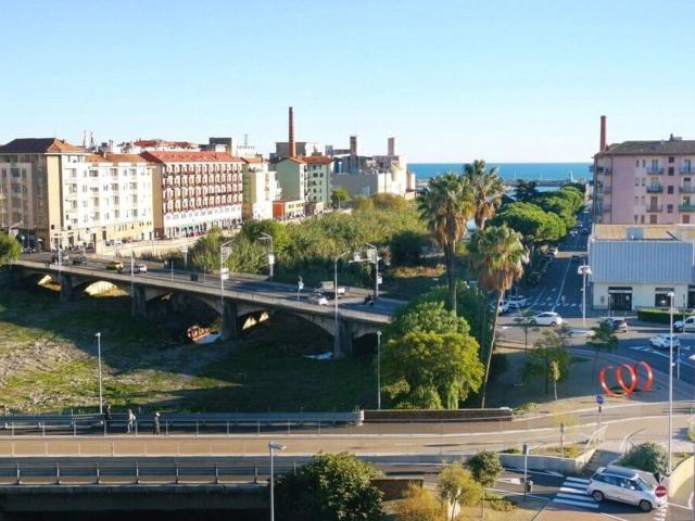 Appartamento in vendita di 110 m² in Via Argine Destro