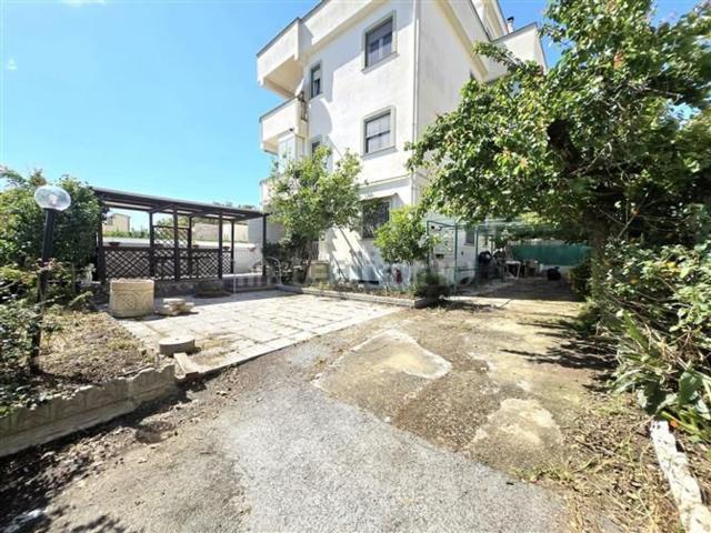 Appartamento in vendita di 110 m² in Via Aurelia