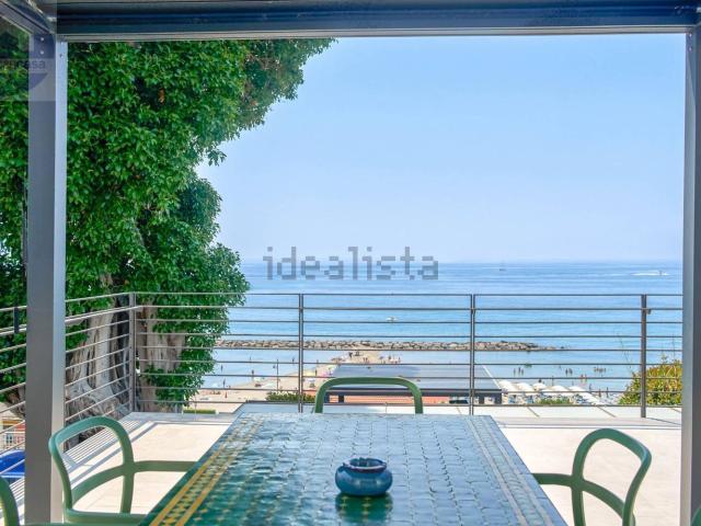 Appartamento in vendita di 110 m² in Via Aurelia Ponente, 56