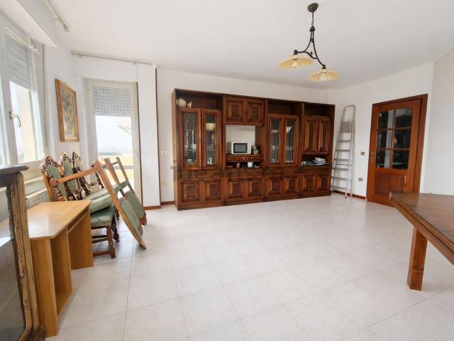 Appartamento in vendita di 110 m² in Via Baldedda