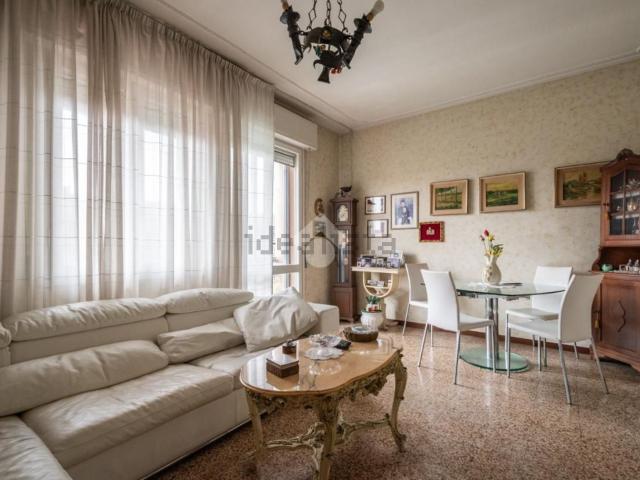 Appartamento in vendita di 110 m² in Via Bari, 25