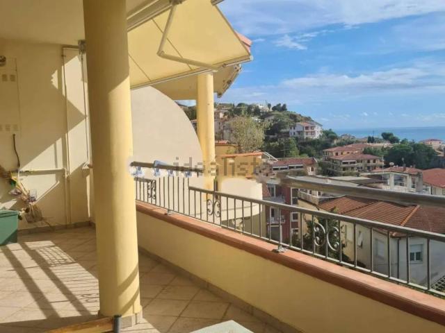 Appartamento in vendita di 110 m² in Via Beato Angelo D&apos Acri