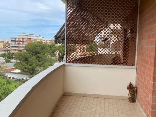 Appartamento in vendita di 110 m² in Via Benvenuto Cellini