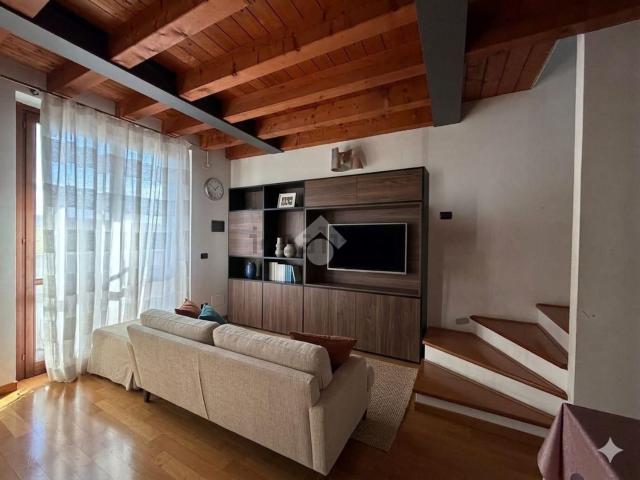 Appartamento in vendita di 110 m² in Via Bernardo Aquilino, 3