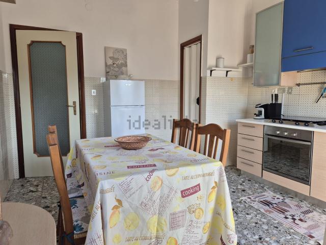Appartamento in vendita di 110 m² in Via G. D&apos Annunzio, 60