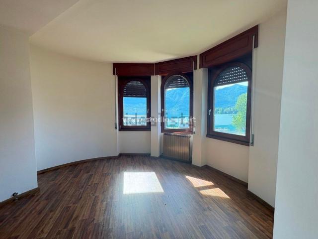 Appartamento in vendita di 110 m² in Via G. Paglia