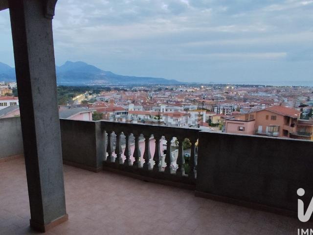 Appartamento in vendita di 110 m² in Via G. Pezzotti, 24