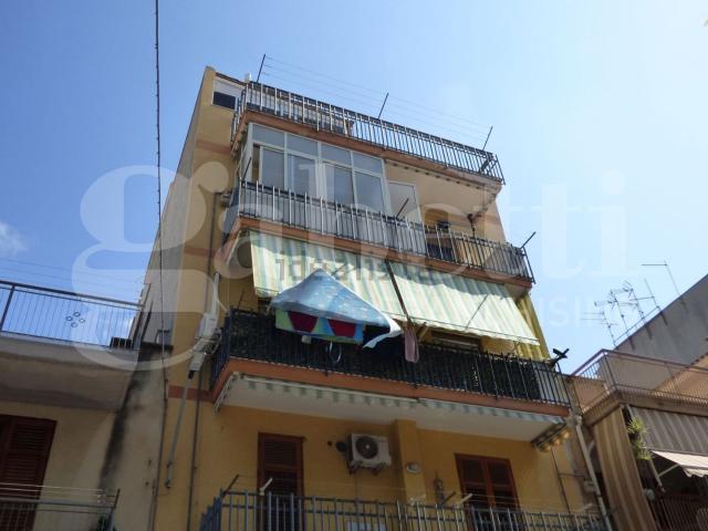 Appartamento in vendita di 110 m² in Via G. Salernitano, 17