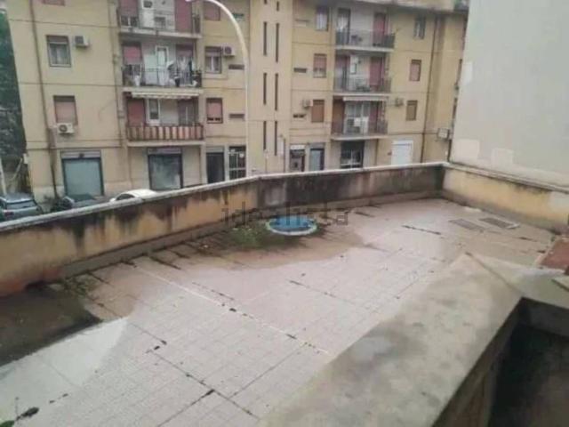Appartamento in vendita di 110 m² in Via Gabriele Amico Valenti, 118