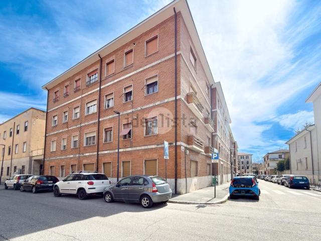 Appartamento in vendita di 110 m² in Via Gabriele D&apos Annunzio, 6
