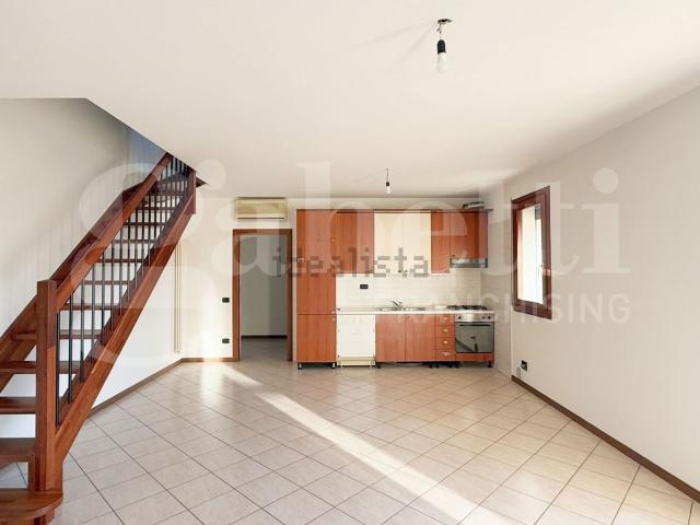 Appartamento in vendita di 110 m² in Via Galileo Galilei, 117