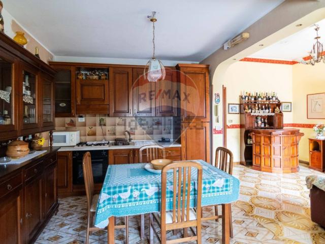 Appartamento in vendita di 110 m² in Via Garofano, 9