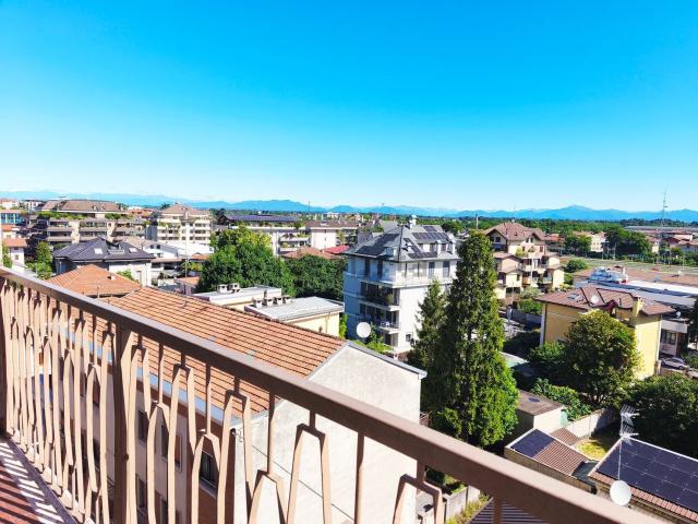 Appartamento in vendita di 110 m² in Via Generale Antonio Cantore, 9