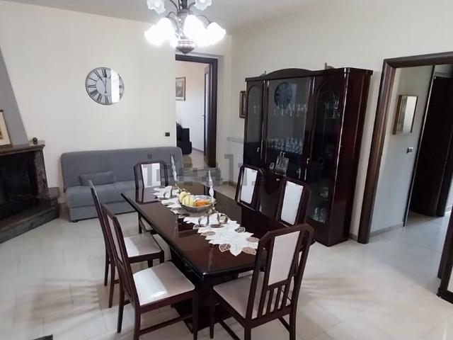 Appartamento in vendita di 110 m² in Via Gennaro Siniscalchi, 25