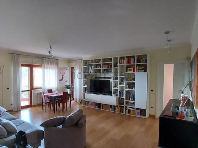 Appartamento in vendita di 110 m² in Via Ghisalba