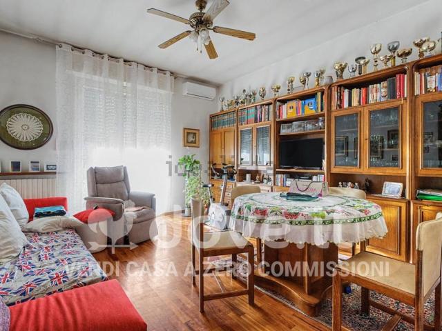 Appartamento in vendita di 110 m² in Via Giulio Pastore, 19