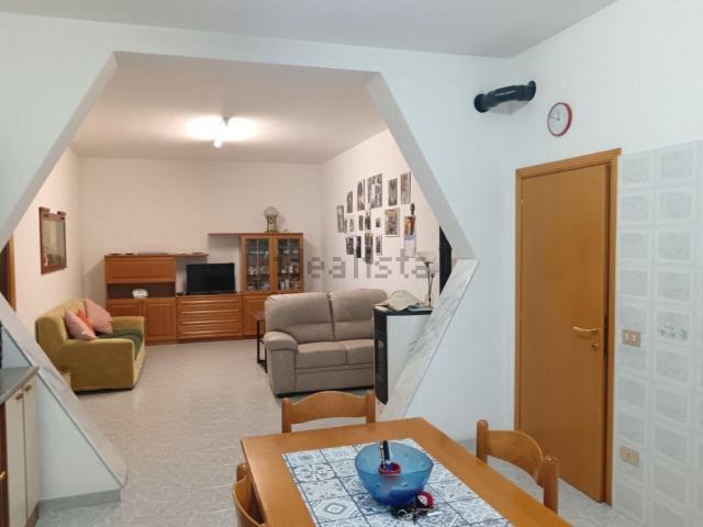 Appartamento in vendita di 110 m² in Via Giuseppe Garibaldi, 7