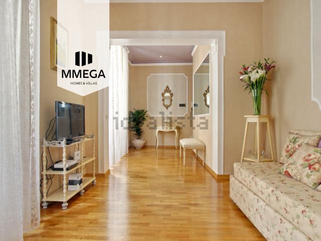 Appartamento in vendita di 110 m² in Via Giuseppe Montanelli