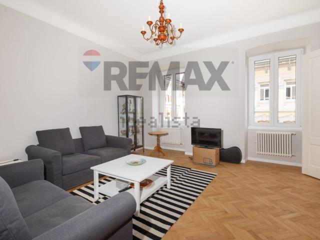 Appartamento in vendita di 110 m² in Via Giuseppe Parini, 15