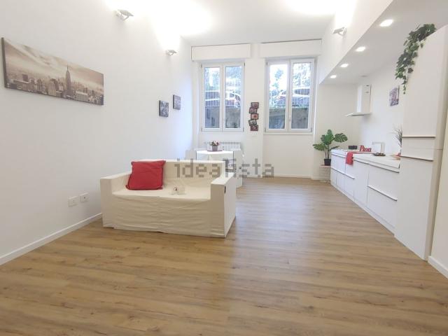 Appartamento in vendita di 110 m² in Via Giacomo Tosi, 4