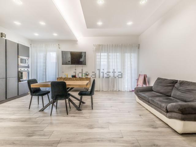 Appartamento in vendita di 110 m² in Via Giacomo Trevis