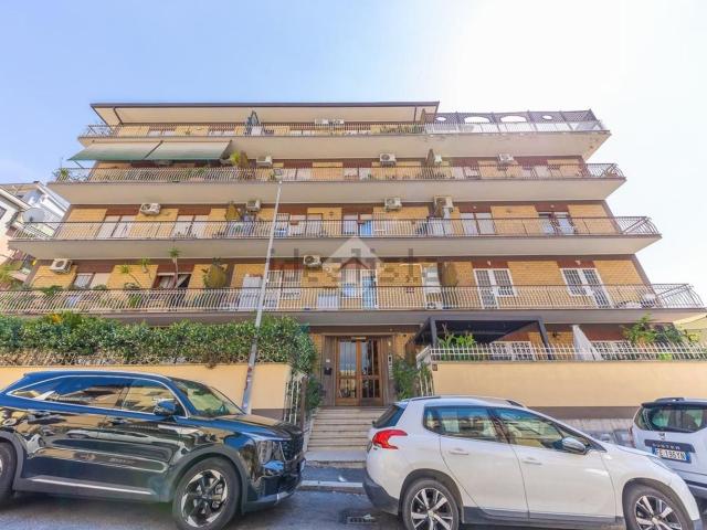 Appartamento in vendita di 110 m² in Via Giacinto Martorelli, 52