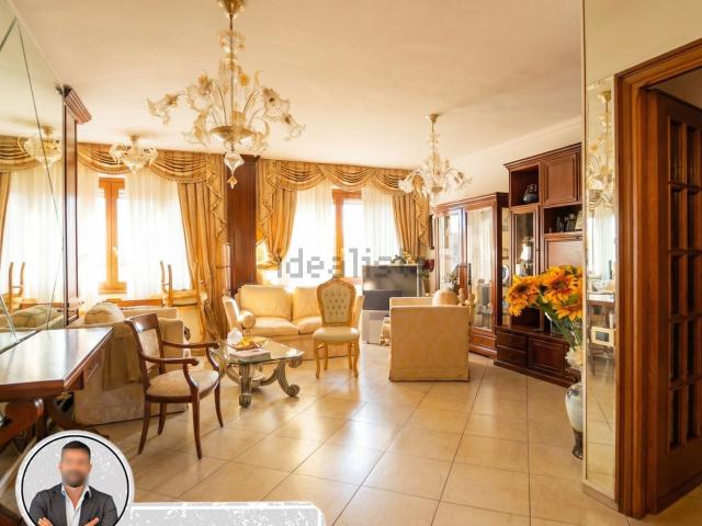 Appartamento in vendita di 110 m² in Via Giampiero Combi, 50