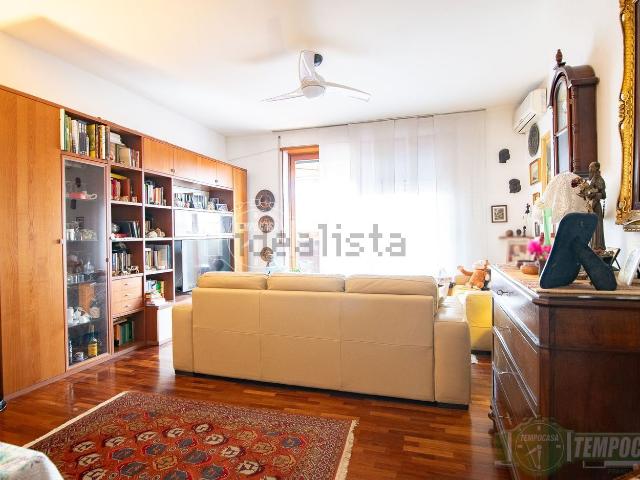 Appartamento in vendita di 110 m² in Via Gian Battista Vico, 2