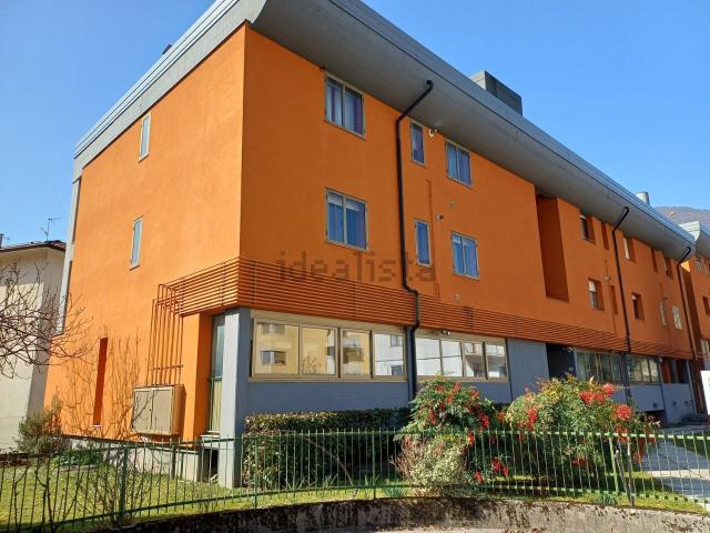 Appartamento in vendita di 110 m² in Via Gian Nicola Grassi, 11