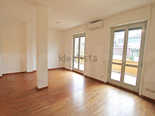 Appartamento in vendita di 110 m² in Via Giasone del Maino, 31