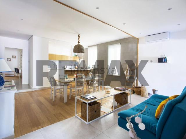 Appartamento in vendita di 110 m² in Via Gioiamia, 20