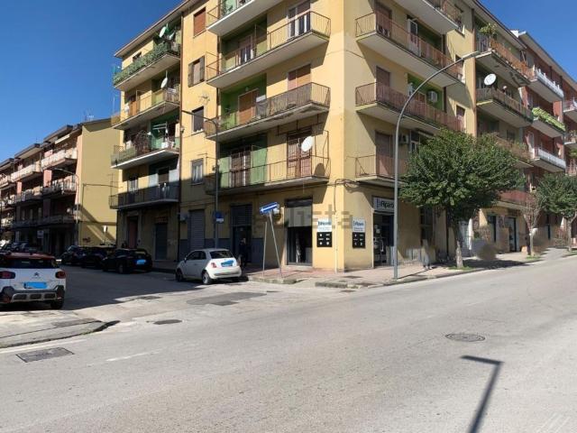 Appartamento in vendita di 110 m² in Via Giosuè Carducci