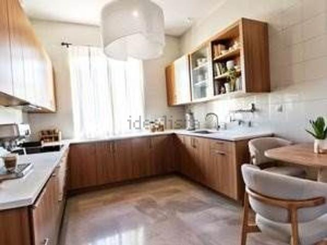 Appartamento in vendita di 110 m² in Via Giosuè Carducci