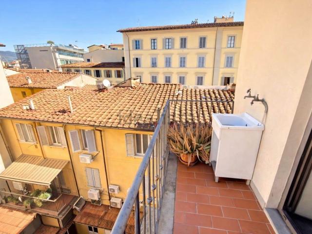 Appartamento in vendita di 110 m² in Via Giovan Battista Zannoni