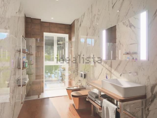 Appartamento in vendita di 110 m² in Via Giovanni Giussani, 12