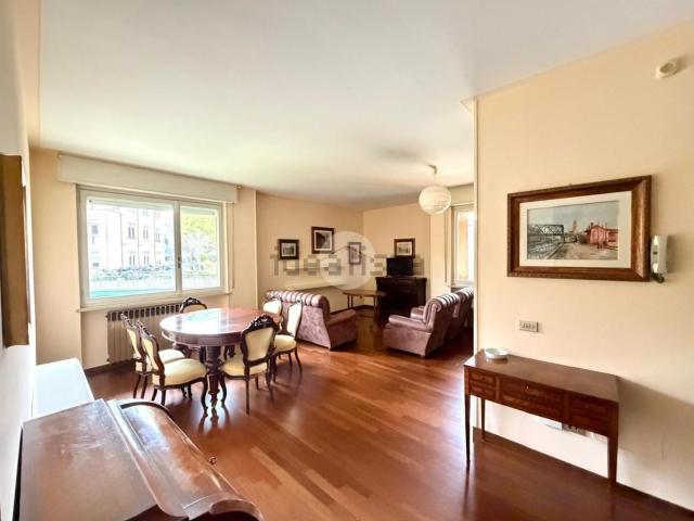 Appartamento in vendita di 110 m² in Via Girolamo Bagatta, 36