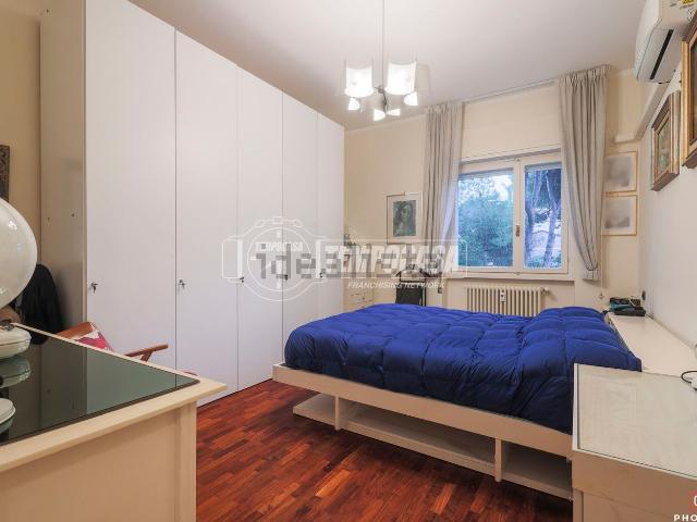 Appartamento in vendita di 110 m² in Via Girolamo Rota
