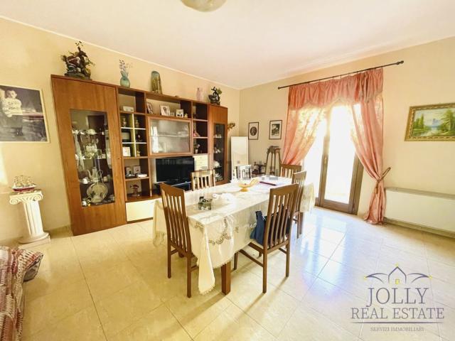 Appartamento in vendita di 110 m² in Via Grottasanta, 166