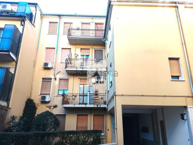 Appartamento in vendita di 110 m² in Via Guerrieri Gonzaga, 21