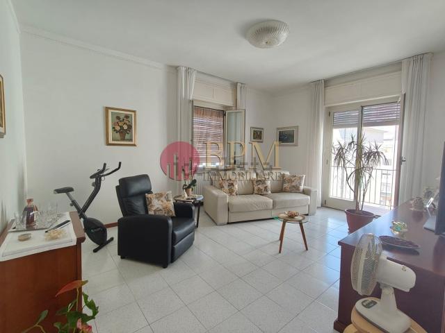 Appartamento in vendita di 110 m² in Via Guido D&apos Arezzo, 2