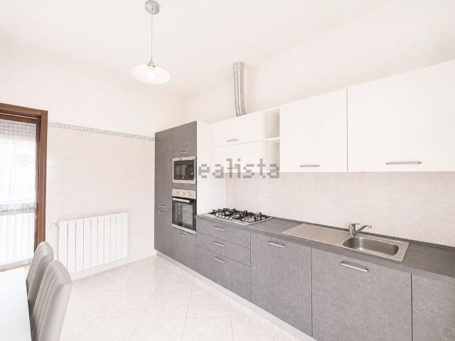 Appartamento in vendita di 114 m² in Via Don Angelo Castellazzi