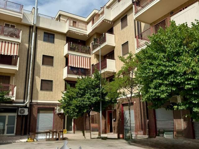 Appartamento in vendita di 110 m² in Via Donato Caroprese, 65
