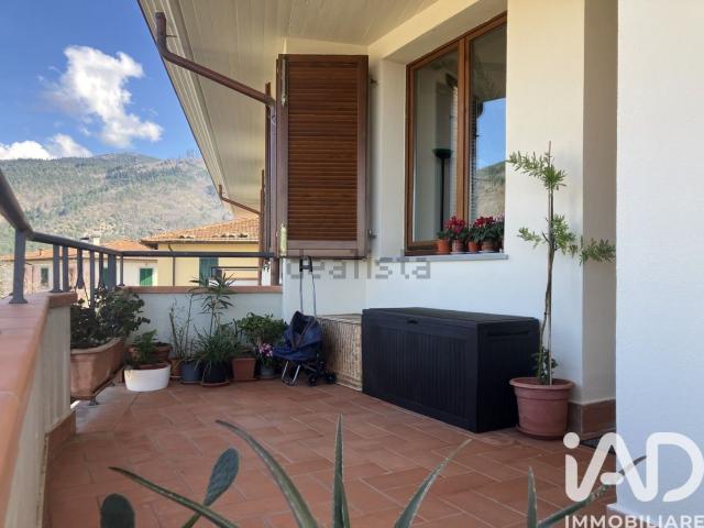 Appartamento in vendita di 110 m² in Via Dante Alighieri