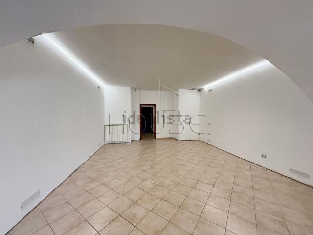 Appartamento in vendita di 110 m² in Via Dante Alighieri