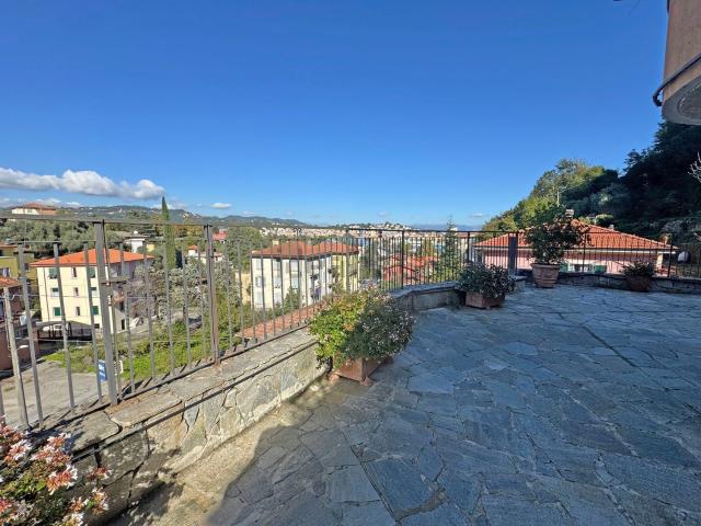 Appartamento in vendita di 110 m² in Via dei Buggi, 73